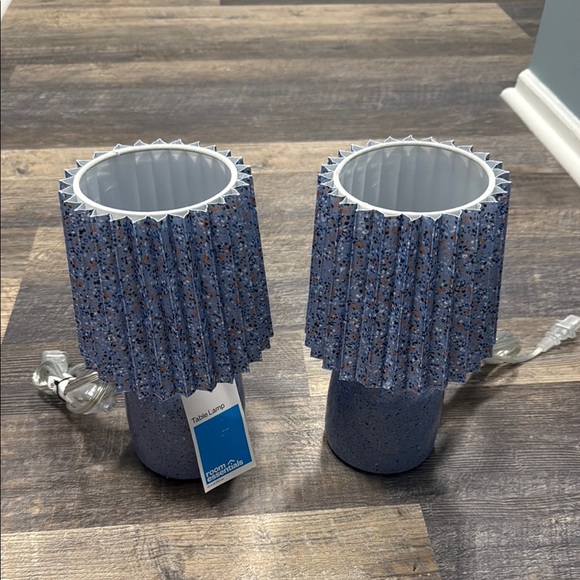 2 Room Essentials light purple Accent Decor - Picture 1 of 7